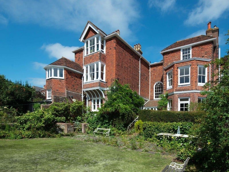 Hill Lodge, Lewes. Picture from Zoopla. SUS-210619-102205001