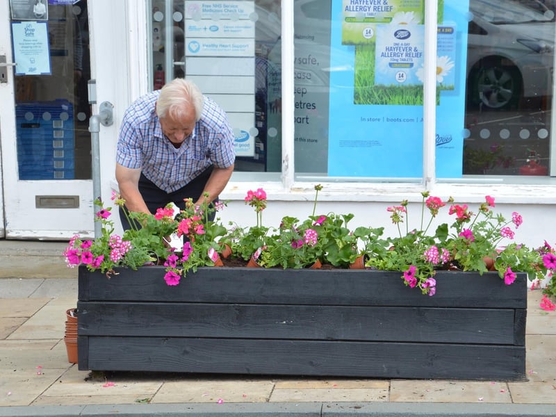 Caistor in Bloom
Picture by David Riddall EMN-210621-055326001