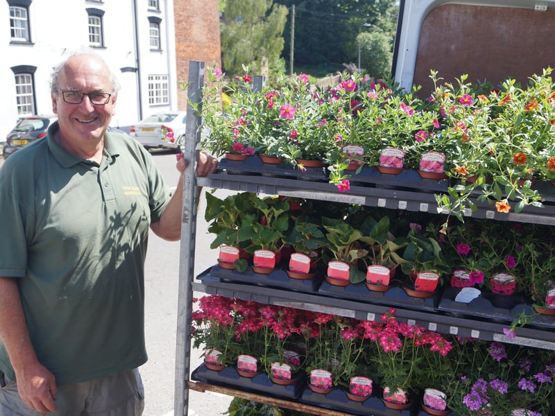 Caistor in Bloom EMN-210621-054442001