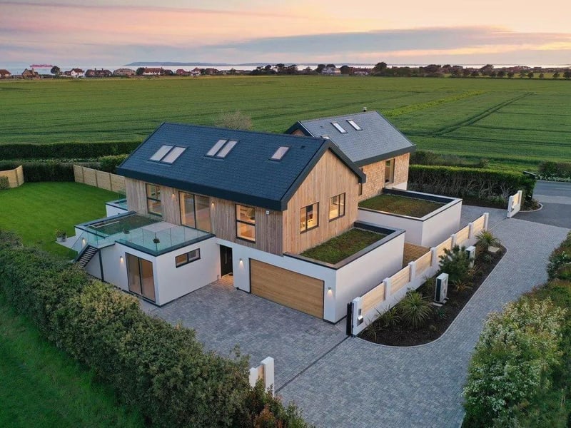 Cakeham Road, West Wittering