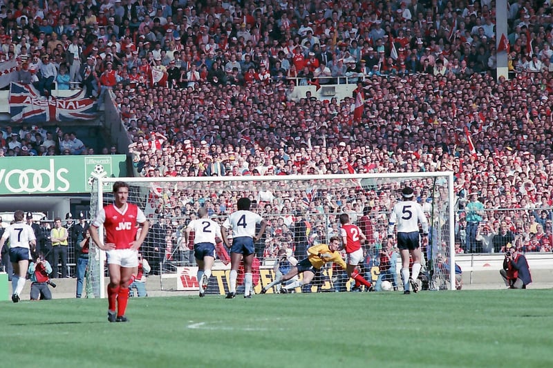 Andy Dibble penalty save at Wembley 1988