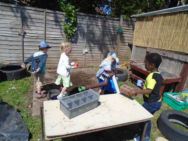 St Gregory's Montessori Nursery's garden day. SUS-210621-154051001