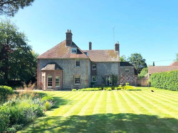 Beautiful seven-bedroom property in Jevington. Photos courtesy of Zoopla. SUS-210622-102211001