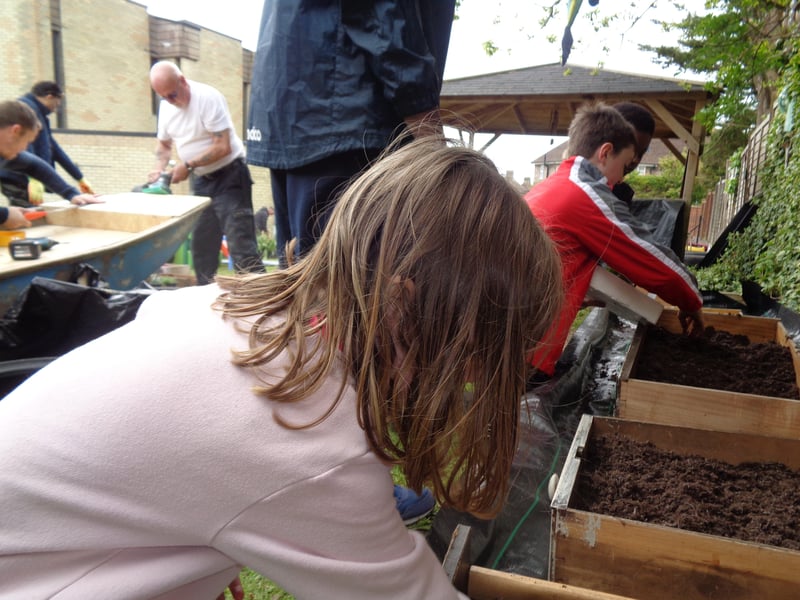 St Gregory's Montessori Nursery's garden day. SUS-210622-093025001