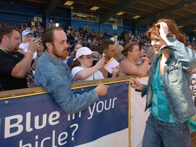 Kate Ford meeting fans.