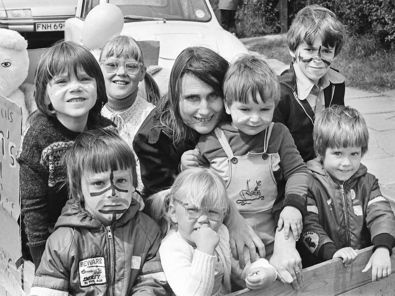 Do you recognise anyone?