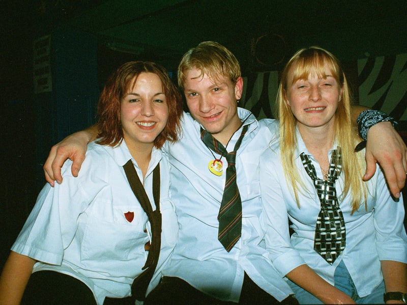 Met Lounge 2002