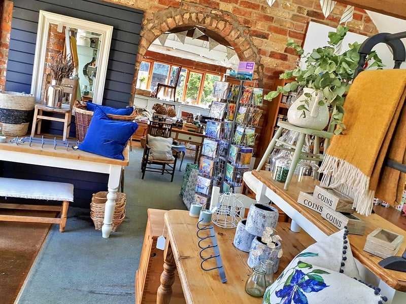 Itsy Bitsy: Restored, upcycled, bespoke, hand painted country furniture. Homeware, gifts and more. www.itsybitsyfurniture.co.uk