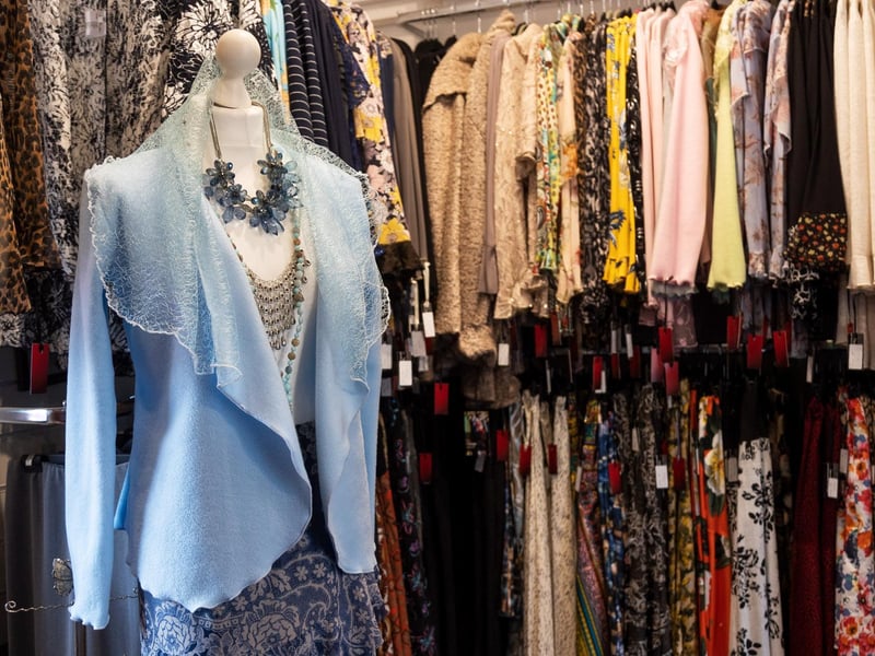 The Fashion Studio: A curated collection of boutique fashion and one off unusual and rare wardrobe pieces, uniquely designed and created from luxury fabrics. Visit the studio or shop online.
www.ninawornham.co.uk
https://ninawornham.co.uk/