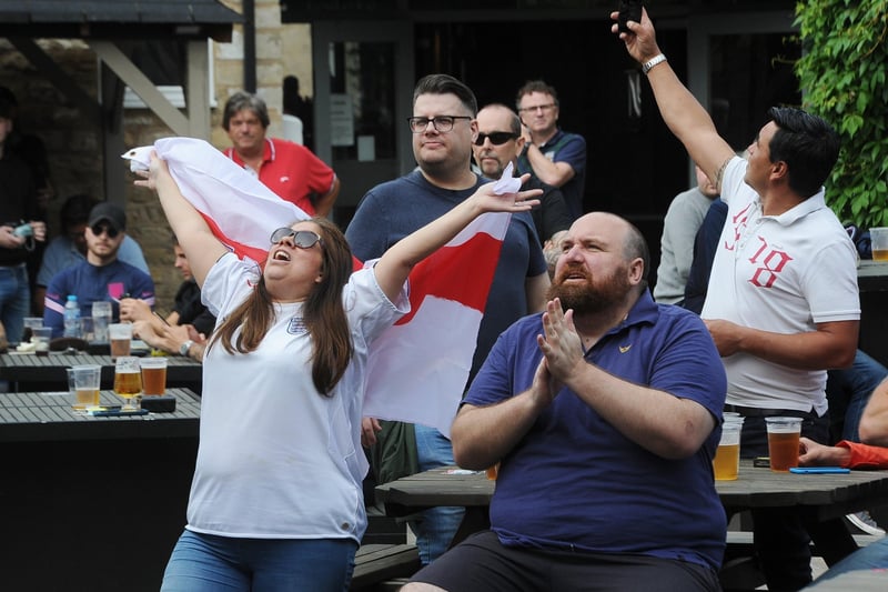 England fans at the  Stage, Market Deeping EMN-210629-193729009