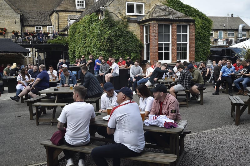 England fans at the  Stage, Market Deeping EMN-210629-193740009