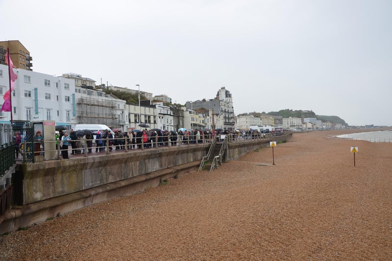The official opening of Hastings Pier on May 21 2016. Photo by Sid Saunders. SUS-210628-073013001