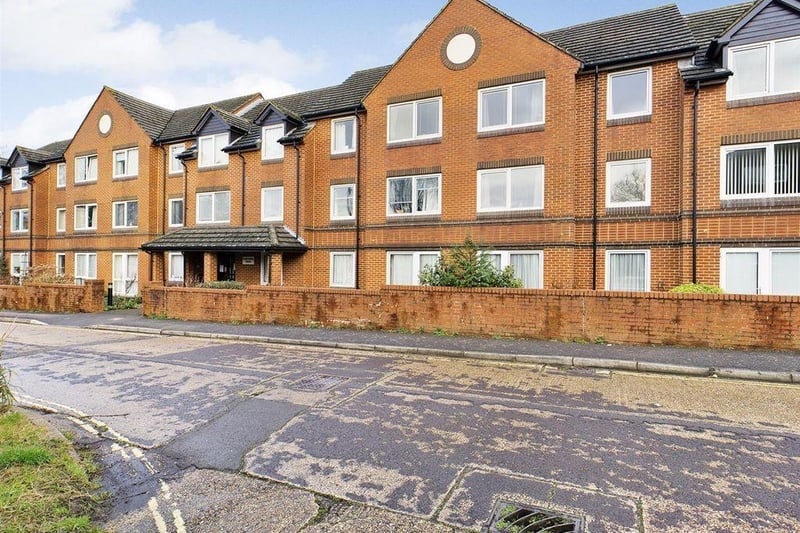 Offered for sale with no onward chain is this one bedroom retirement top floor flat for the over 60's, conveniently located for Crawley town centre, local supermarket and Goffs Park. On with Astons