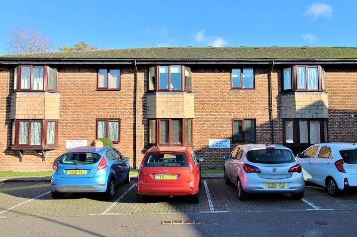 Zoom995 are delighted to offer for sale this first floor one bedroom retirement flat located within the popular residential location of Pound Hill. Situated within close proximity to local shops, transport links and other amenities.
