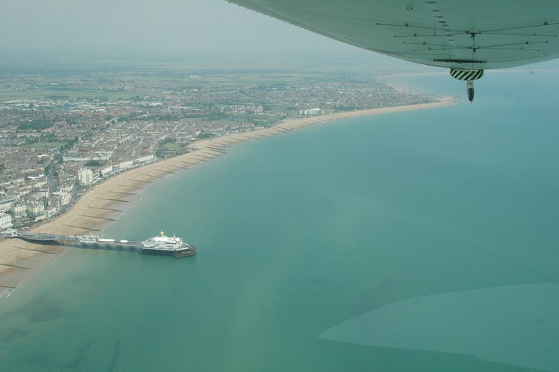 Views from the cockpit over Eastbourne. Photo from Jürgen Schelling. SUS-210507-091424001