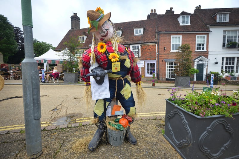 Battle Scarecrow Festival 2021.

Claverham Day Nursery SUS-210407-142504001