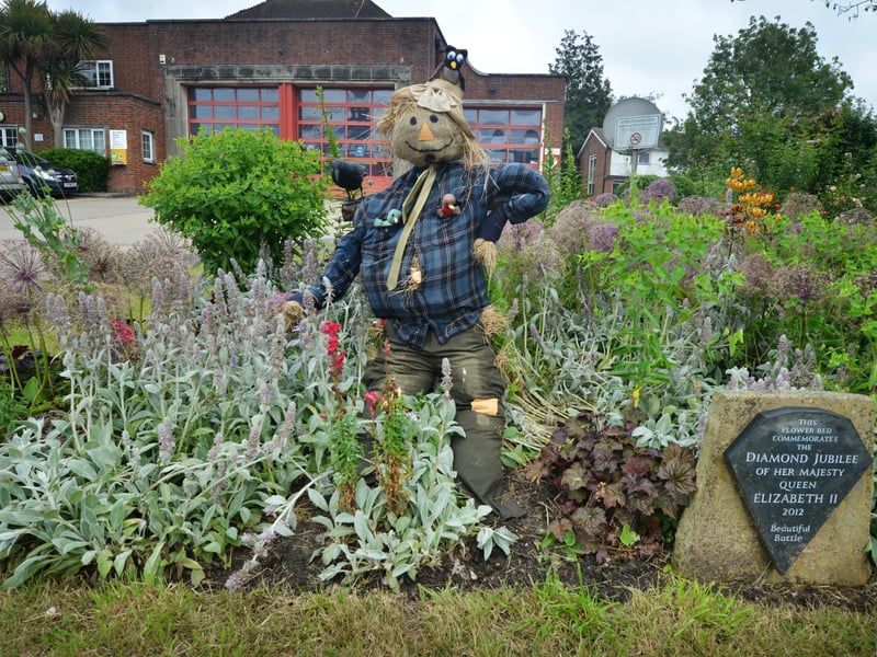 Battle Scarecrow Festival 2021.
Battle Fire station SUS-210407-142623001