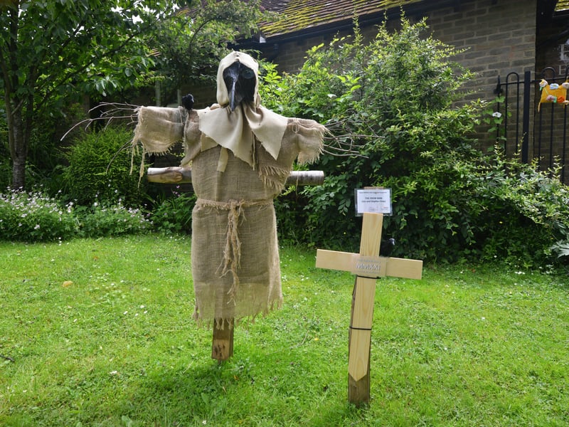 Battle Scarecrow Festival 2021.
The Crow Man - Jan and Stephen Gray SUS-210407-142744001
