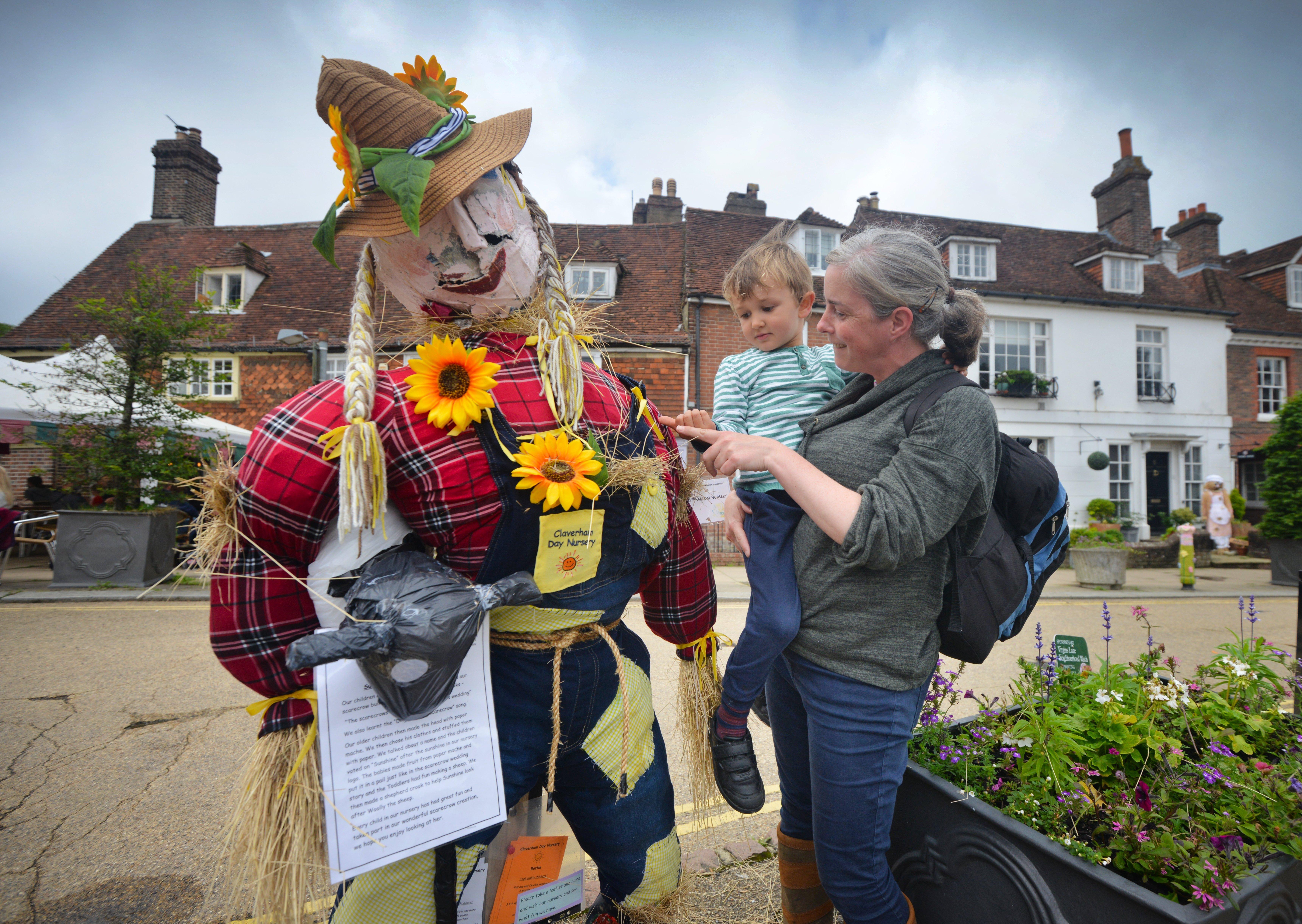 Battle Scarecrow Festival 2021.Sarah Favell and Charlie with Claverham Day Nursery's scarecrow. SUS-210407-142412001