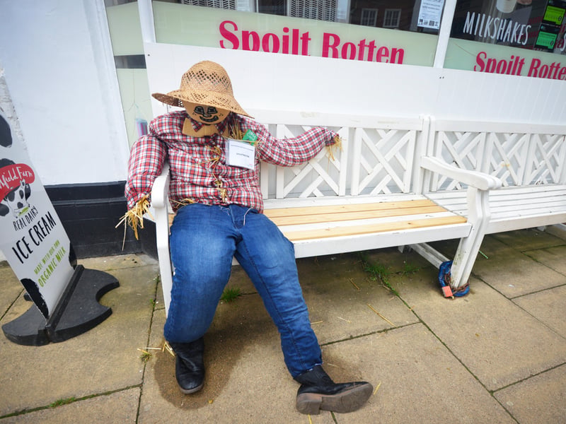 Battle Scarecrow Festival 2021.
Spoilt Rotten SUS-210407-142651001