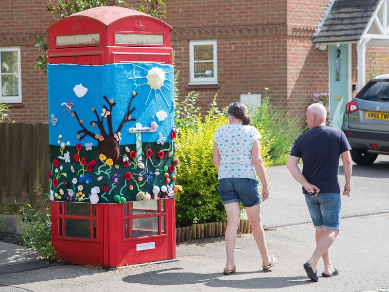 Little Harrowden yarn bombing