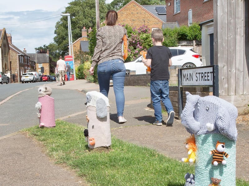 Little Harrowden yarn bombing