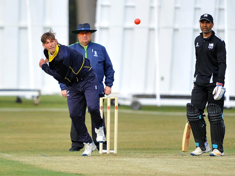 17 wickets @25.12