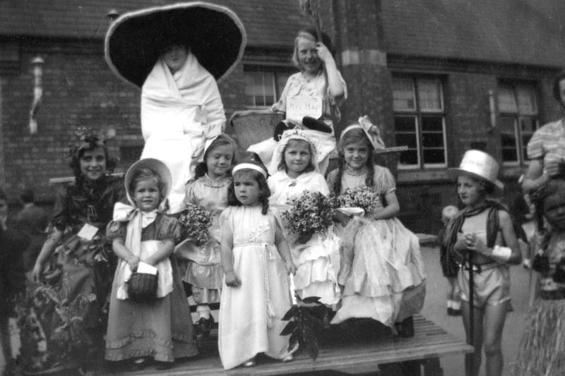 Shrubland Street School VE day celebrations in 1945