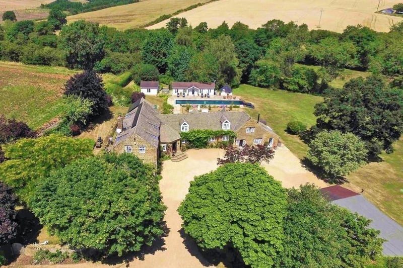 A stunning 10-bed home with its own swimming pool set on 6.5 acres of beautiful countryside near the village of Shutford, Banburyhas gone on the market. (Image from Rightmove)