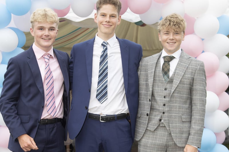 Lewes Old Grammar School Year 11 leavers 2021.Charlie Richardson, Henry Mitchell and Harry Westgate SUS-210707-145009001
