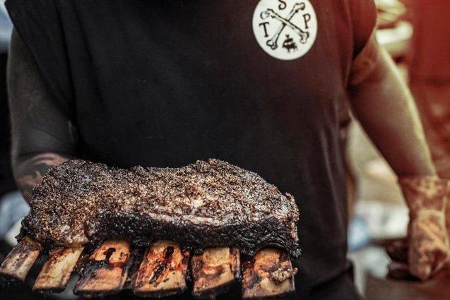 The Smoke Pit has collaborated with Bite Street to bring you the ultimate barbecue pop-up event, Smoke Street, for one weekend only at Franklin's Gardens from Friday, July 30 to Sunday, August 1! If you are a lover of street food and barbecue, this is an event you will not want to miss.