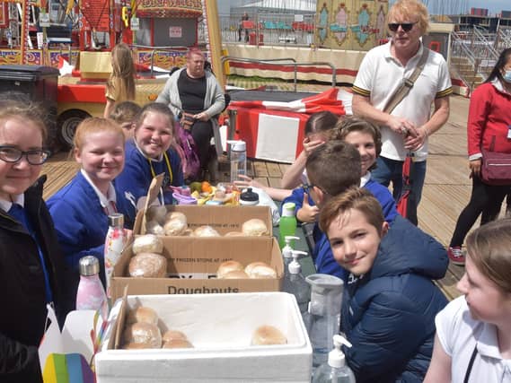 The visit included a picnic lunch donated by local businesses.