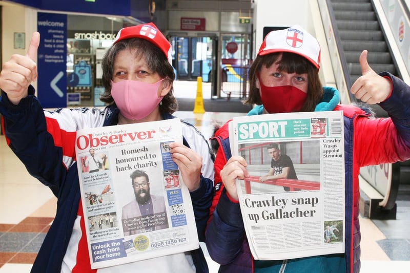 Clare and Jennie Duggan give the paper a thumbs up