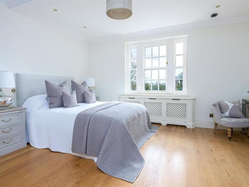This stunning home complete with six bedrooms and six bathrooms is on the market for 1.5 million.
Listed by Fine & Country, marketed by Rightmove.