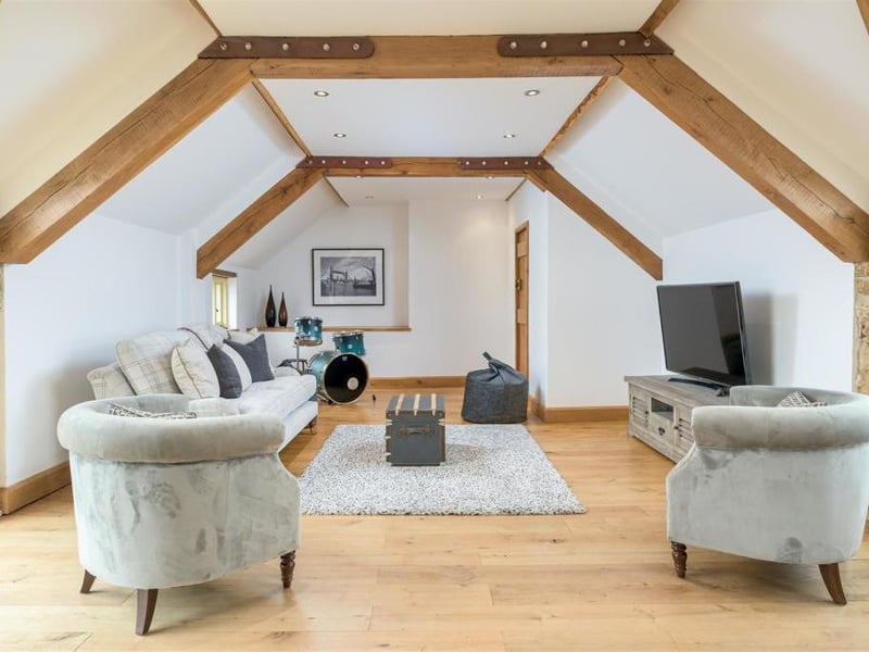This stunning home complete with six bedrooms and six bathrooms is on the market for 1.5 million.
Listed by Fine & Country, marketed by Rightmove.