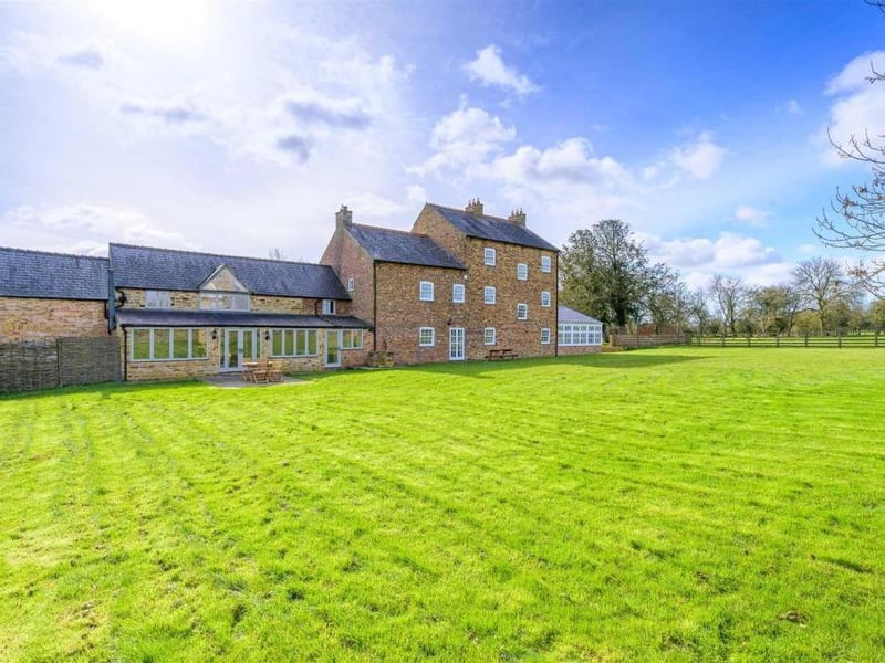 This stunning home complete with six bedrooms and six bathrooms is on the market for 1.5 million.
Listed by Fine & Country, marketed by Rightmove.