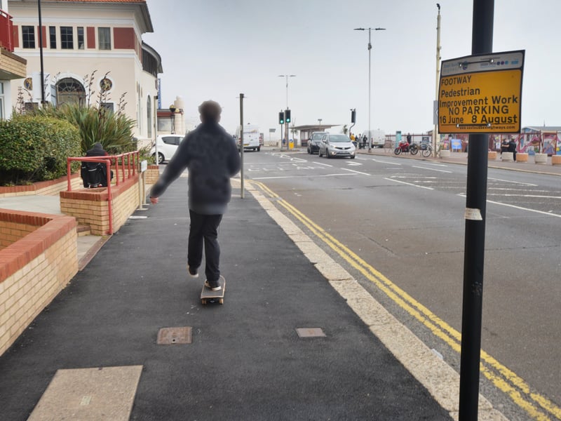 Tarmac has replaced paving slabs along Eversfield Place/Verulam Place. The photo here shows the section in Verulam Place. SUS-210907-135502001