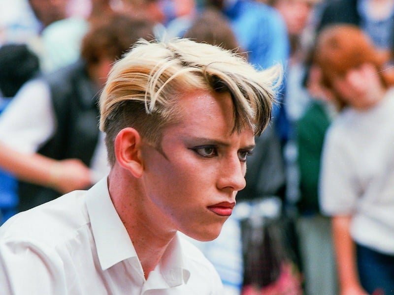 Do you recoginse anyone in these images of street entertainers by Chris Porsz?