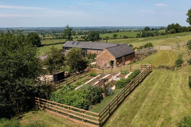 Gardens and orchard area at Greyfell house near Edgehill, Banbury (Image from Rightmove)