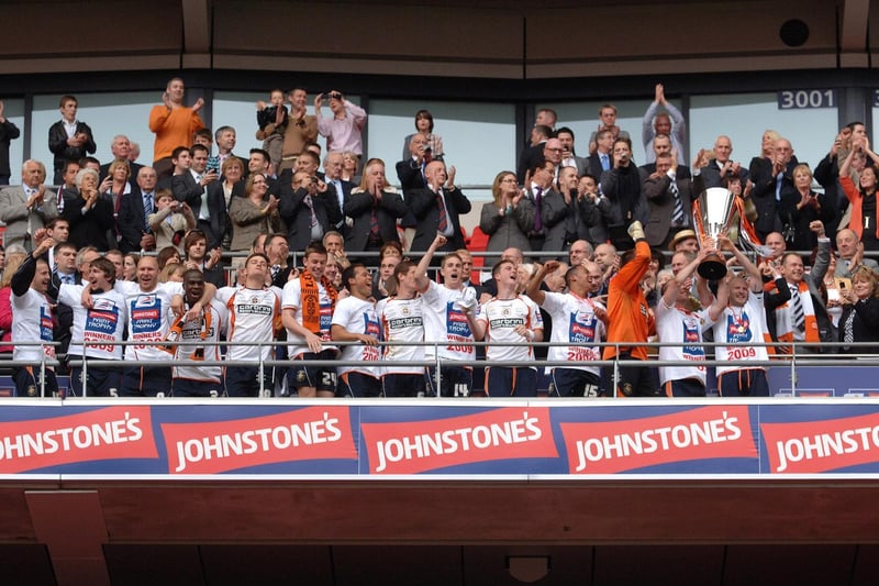 Johnstone's Paint Trophy presentation 2009 after win over Scunthorpe