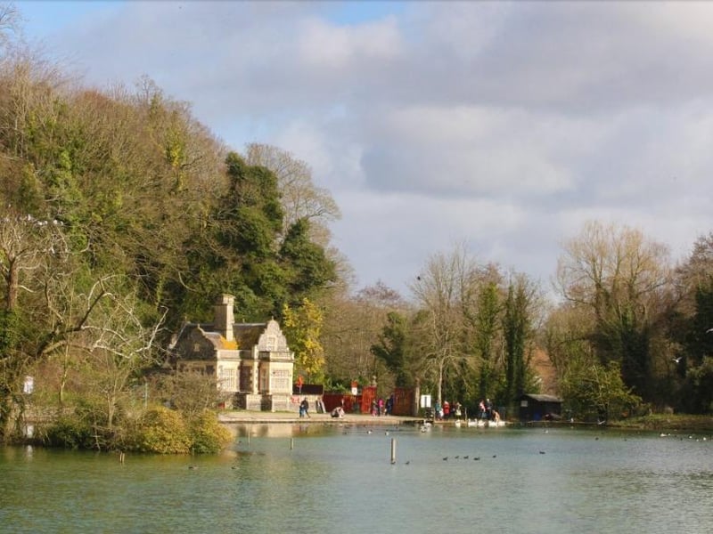 Swanbourne Lake in Arundel