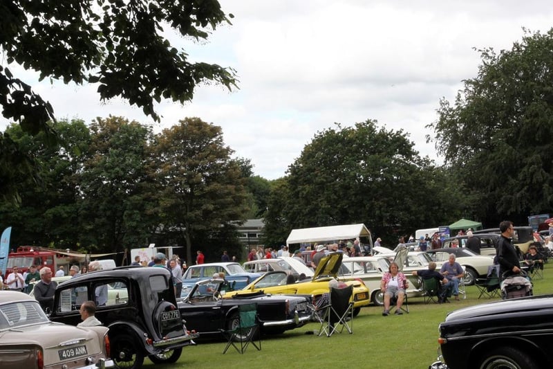 Uckfield Festival classic cars show. Picture by Ron Hill. SUS-210719-095310001
