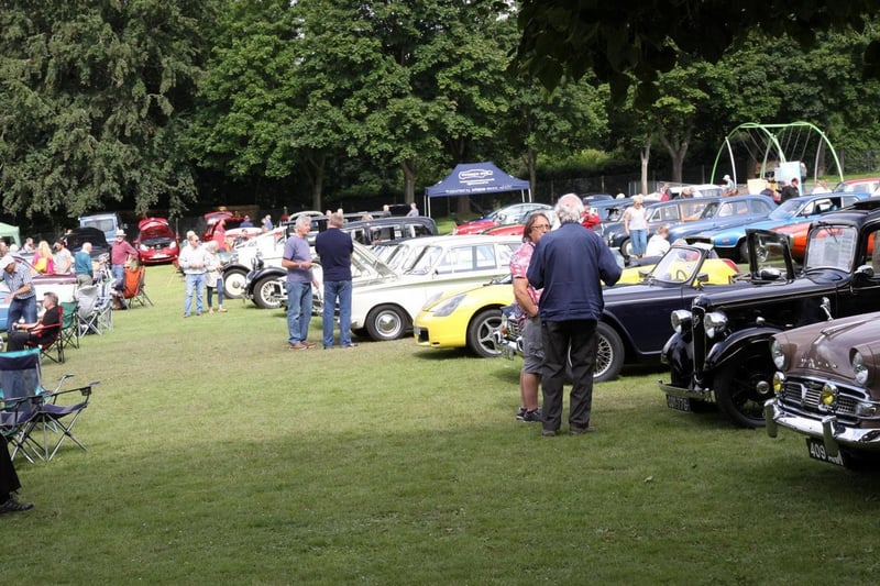 Uckfield Festival classic cars show. Picture by Ron Hill. SUS-210719-095421001