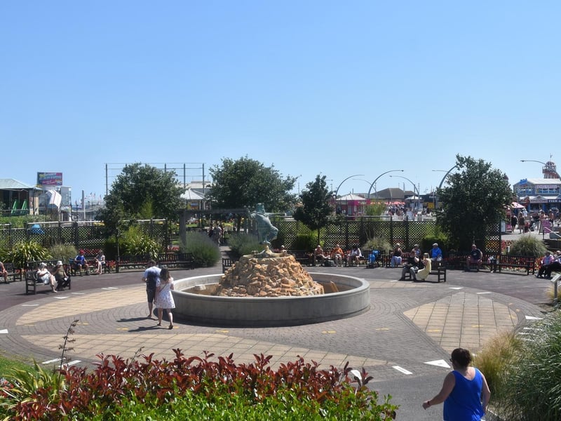 Although Compass Gardens are looking stunning, the waterfall with the Jolly Fisherman statue is currently not working, although we understand it is to be fixed.