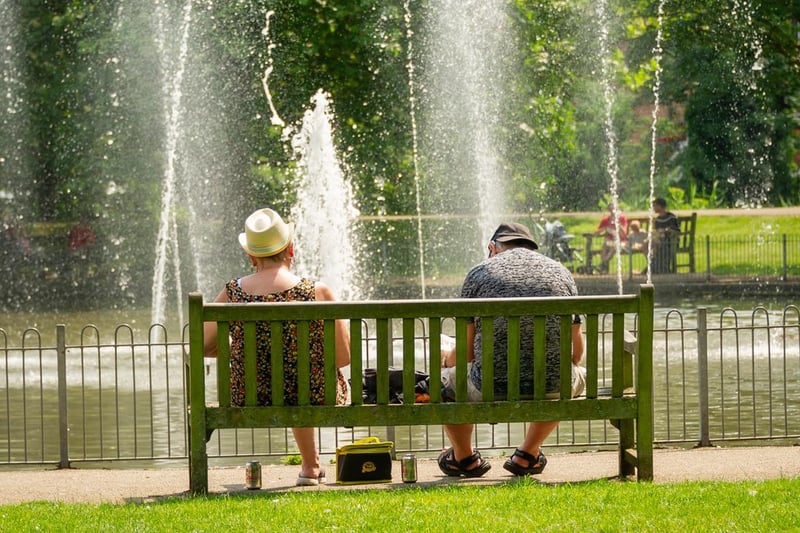 People in Leamington enjoyed the sunshine this week as temperatures soared and there was a 'feel good' mood around the town centre after lockdown restrictions were lifted nationwide on Monday (July 19).