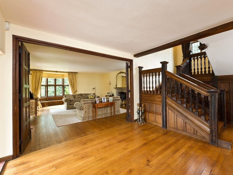 Eight bedroom equestrian property for sale in Chillies Lane, Crowborough, for £3,500,000. Picture via Zoopla. SUS-210723-121027001