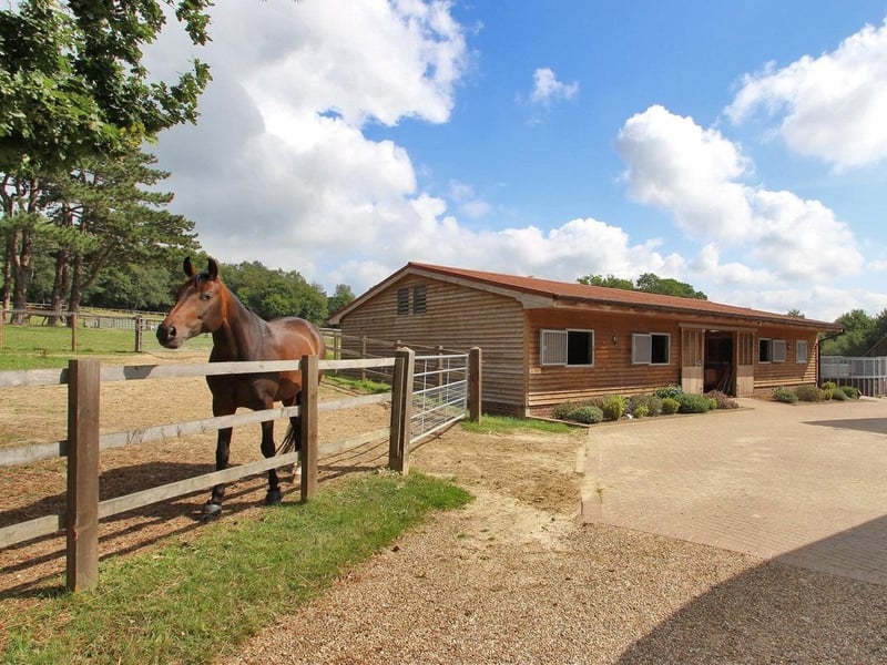 Eight bedroom equestrian property for sale in Chillies Lane, Crowborough, for £3,500,000. Picture via Zoopla. SUS-210723-120907001