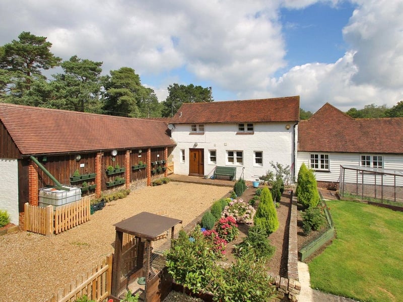 Eight bedroom equestrian property for sale in Chillies Lane, Crowborough, for £3,500,000. Picture via Zoopla. SUS-210723-120816001