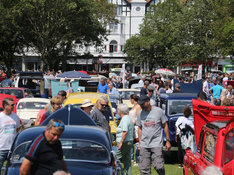 Worthing Lions' Classic Car show. SUS-210724-163035001