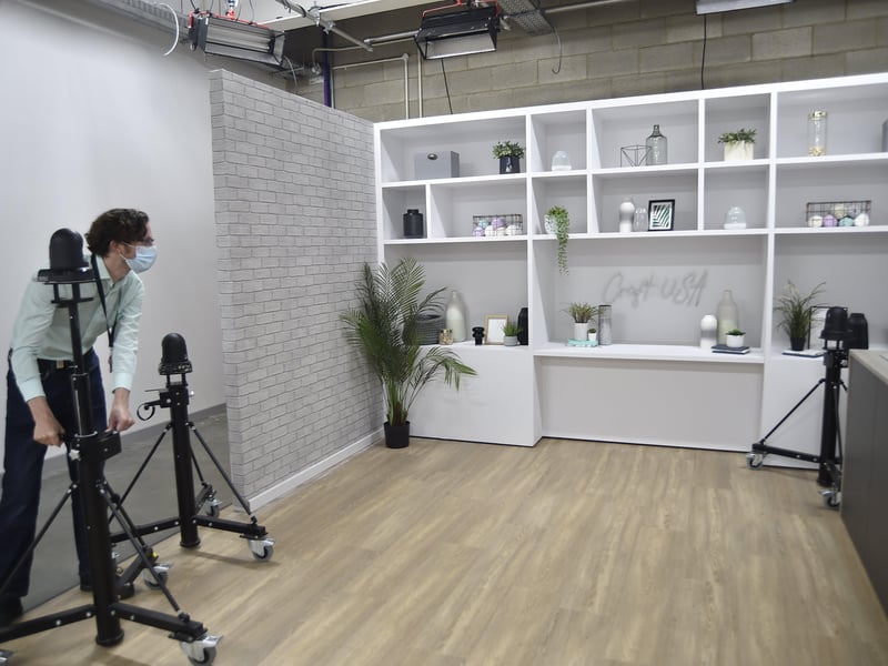 Iin the studio at Ideal Shopping. EMN-210719-231656009